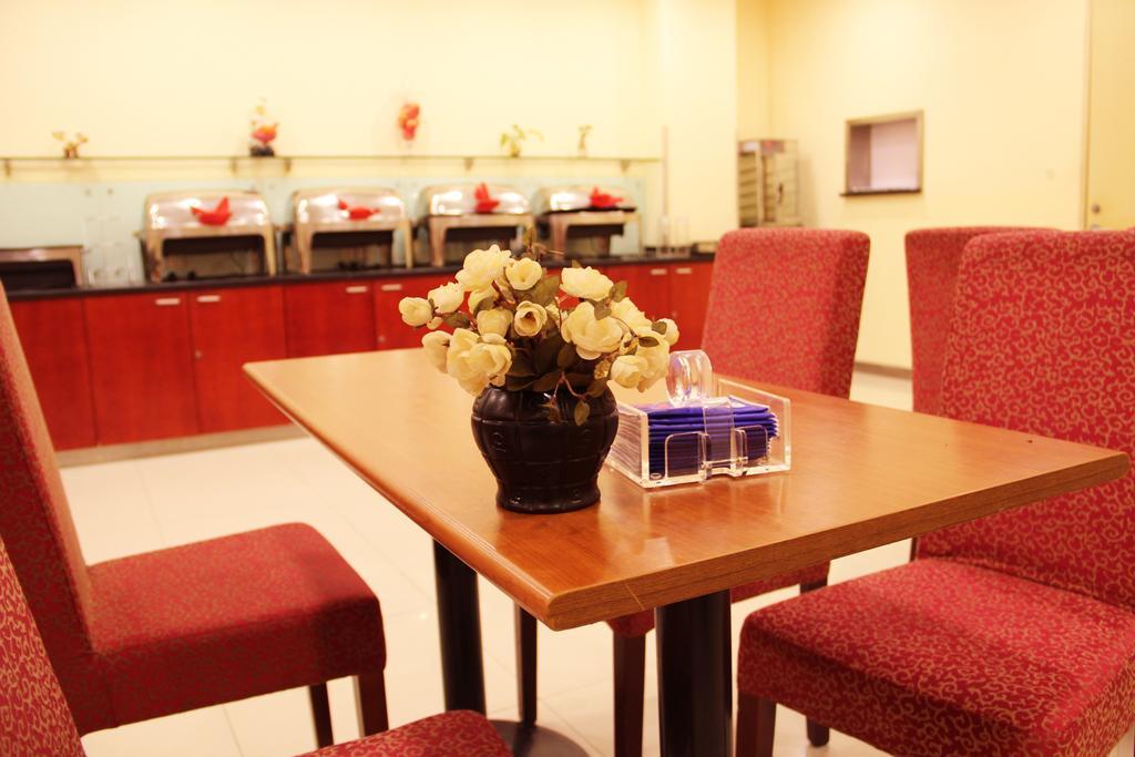 Hanting Hotel Changchun Qimao City Rum bild