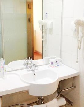Hanting Hotel Changchun Qimao City Exteriör bild